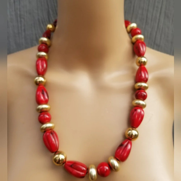 ARTHUR A.D.DAVID VINTAGE RED & GOLDTONE BEADED STATEMENT  NECKLACE - Picture 1 of 5